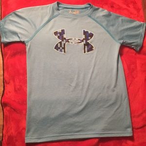 Turquoise or Aqua Boys Small Under Armour tee